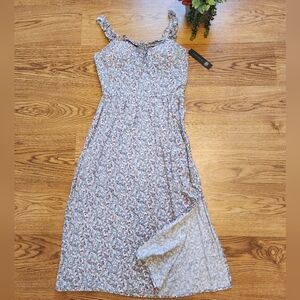 Floral w/slit sundress